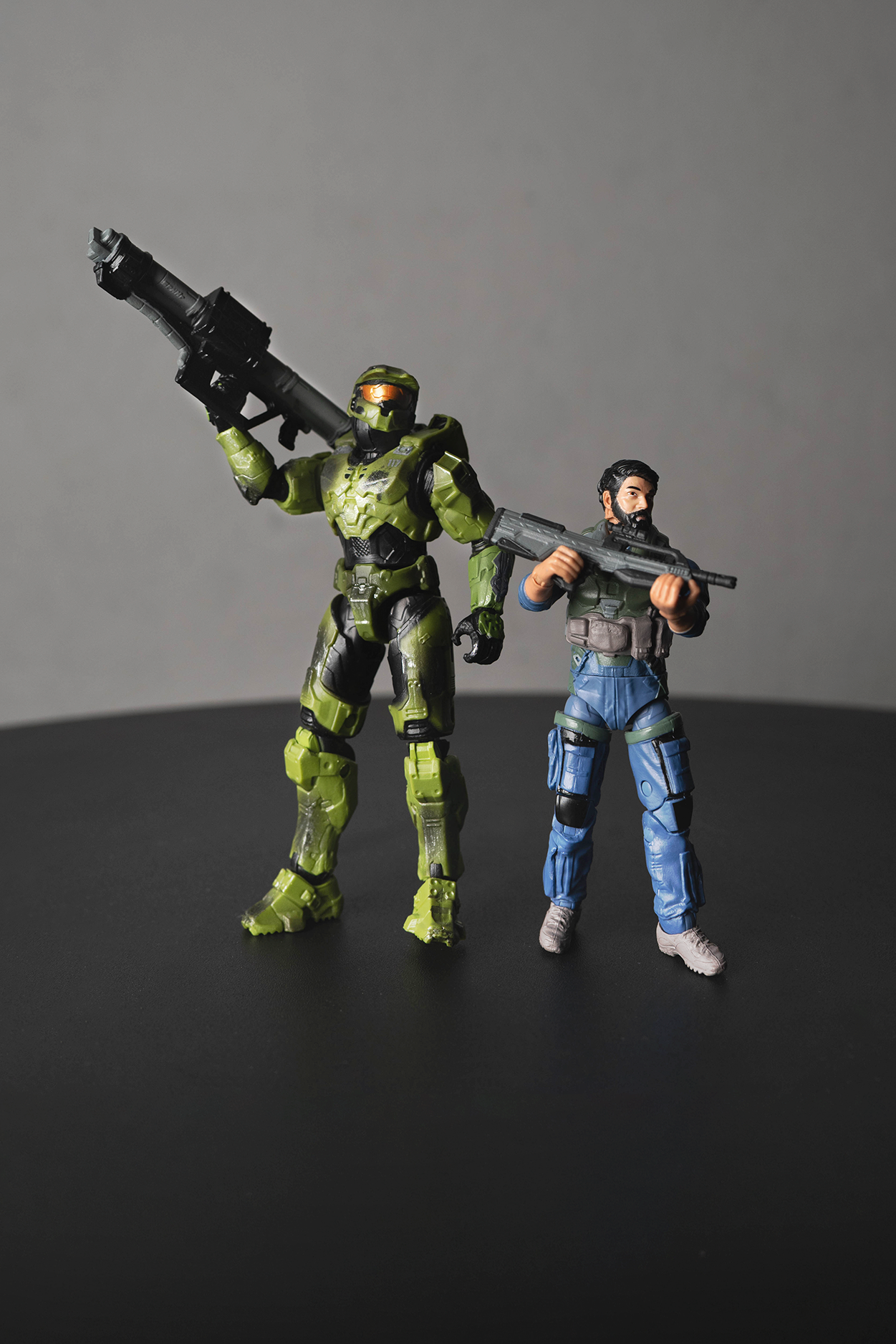 Halo Infinite The Pilot and Master Chief Action Figure 2-Pack